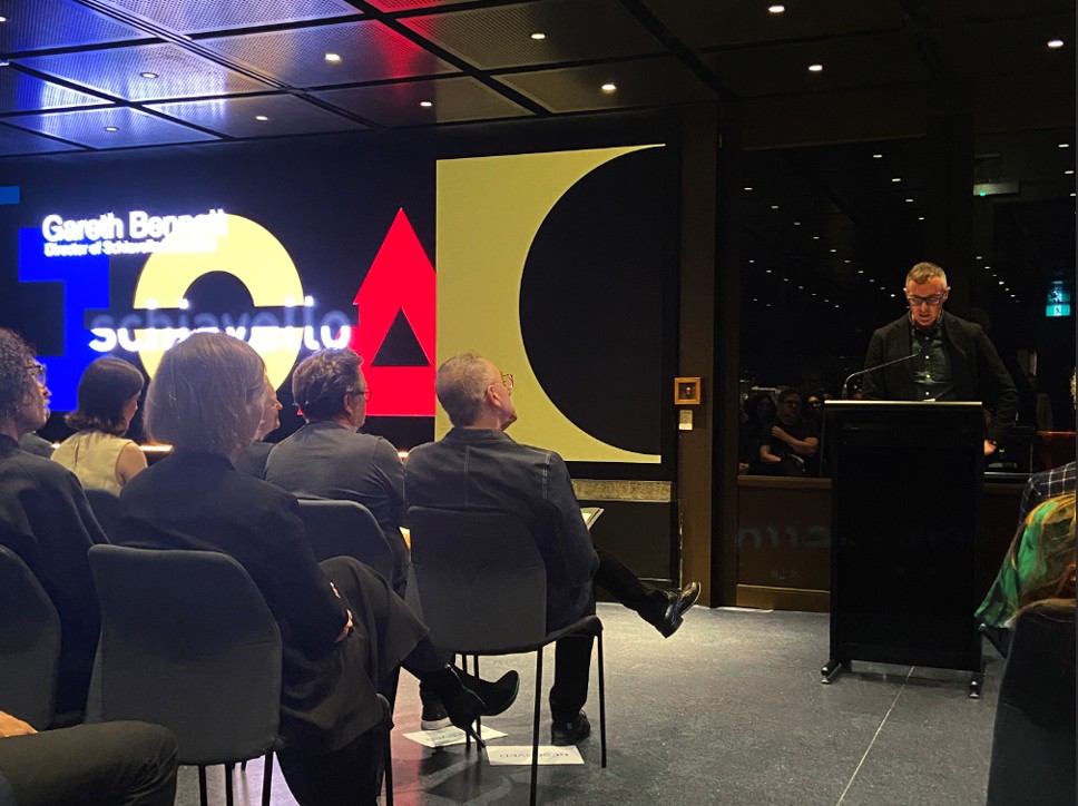 crowd, person, people, chair, shoe, adult, male, man, audience, high heel